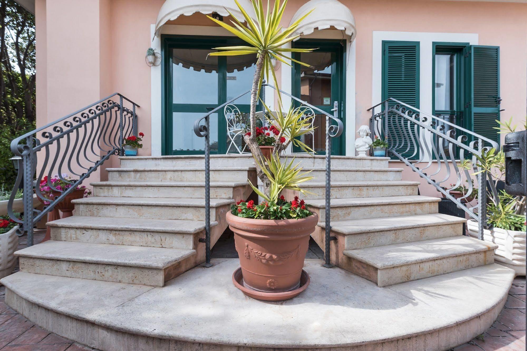 פיומיצ'ינו Hotel La Villetta מראה חיצוני תמונה